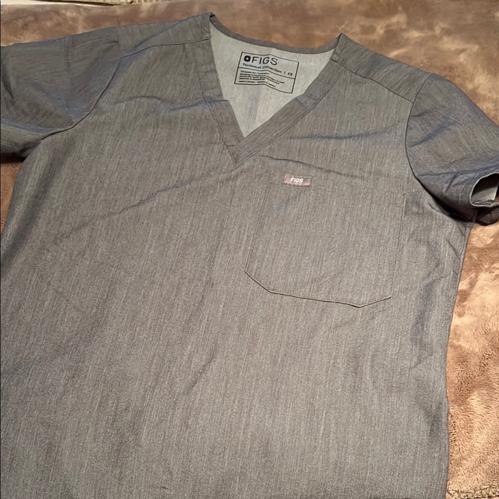 FIGS Gray Scrub Top